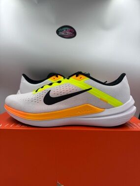 Nike Air Winflo 10 White Black Laser Orange Volt BRAND NEW Size 12